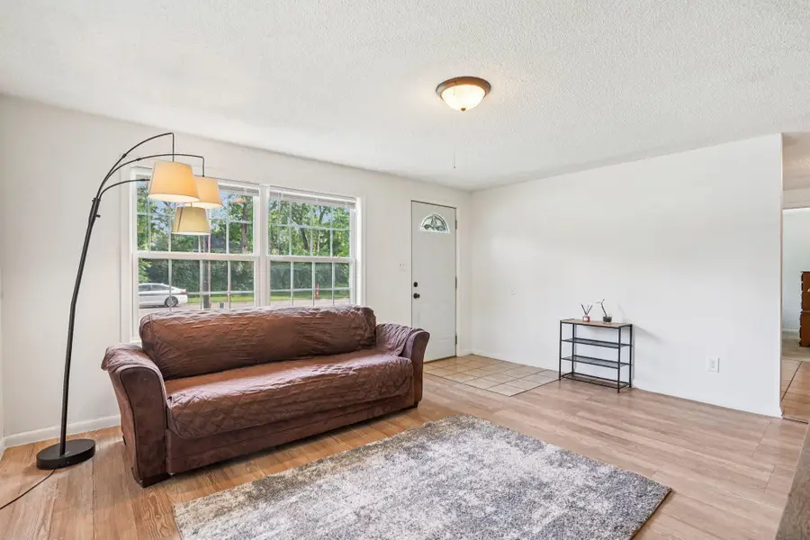 1524 Arlington Avenue E, Saint Paul, MN 55106 - #2