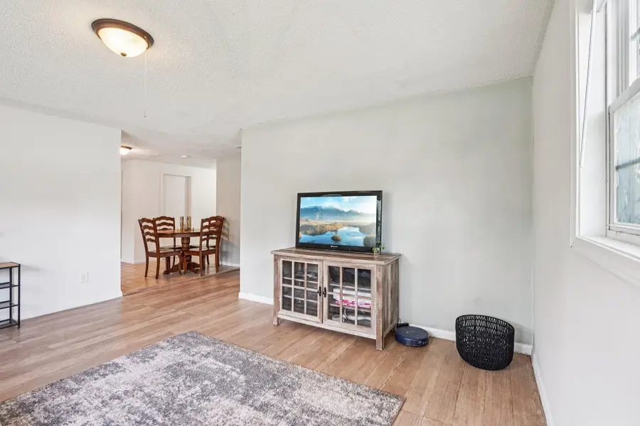 1524 Arlington Avenue E, Saint Paul, MN 55106 - #3