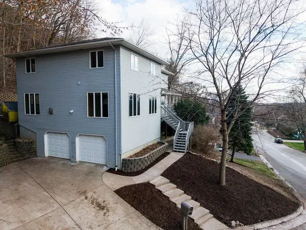 1705 Ohlsun Court, La Crosse, WI 54601