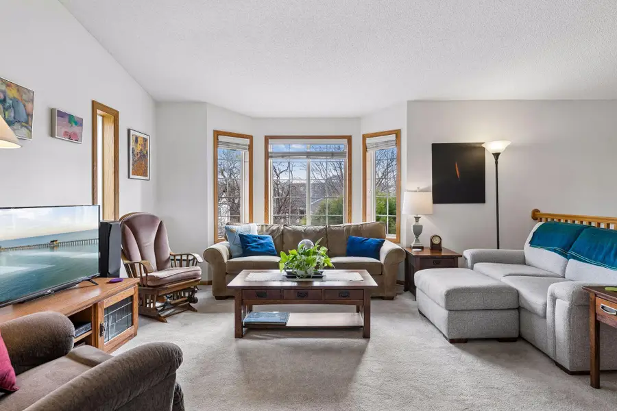 355 Parkview Lane S, Maplewood, MN 55119 - #2