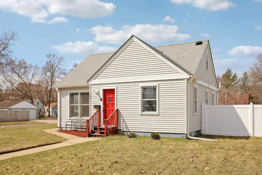 5301 Edgewood Avenue N, Crystal, MN 55428 - #2