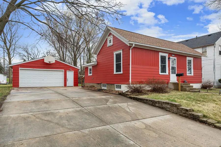 127 E Mckinley Street, Owatonna, MN 55060 - #2