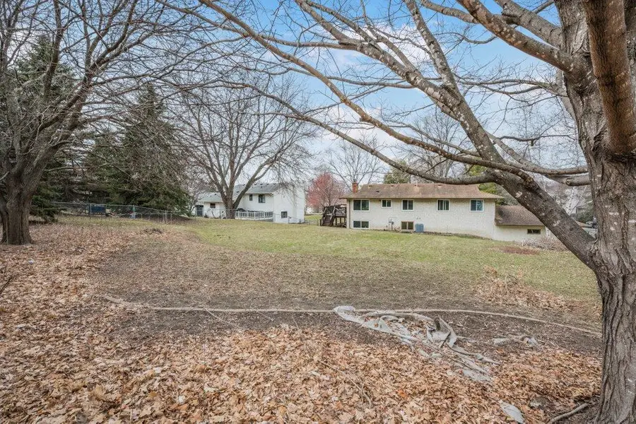 9240 Chesshire Lane N, Maple Grove, MN 55369 - #2