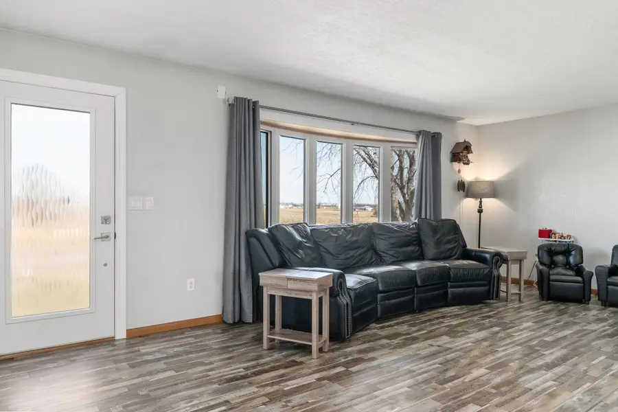 306 6th Street E, Finley, ND 58230 - #2