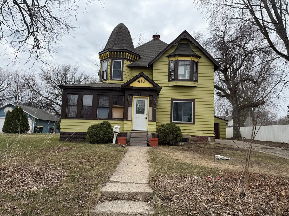 410 11th Street Sw, Willmar, MN 56201 - #1