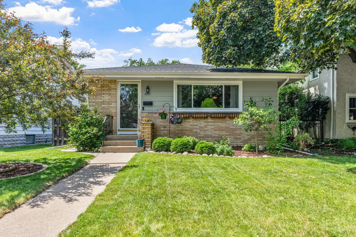 3911 Upton Avenue N, Minneapolis, MN 55412 - #1