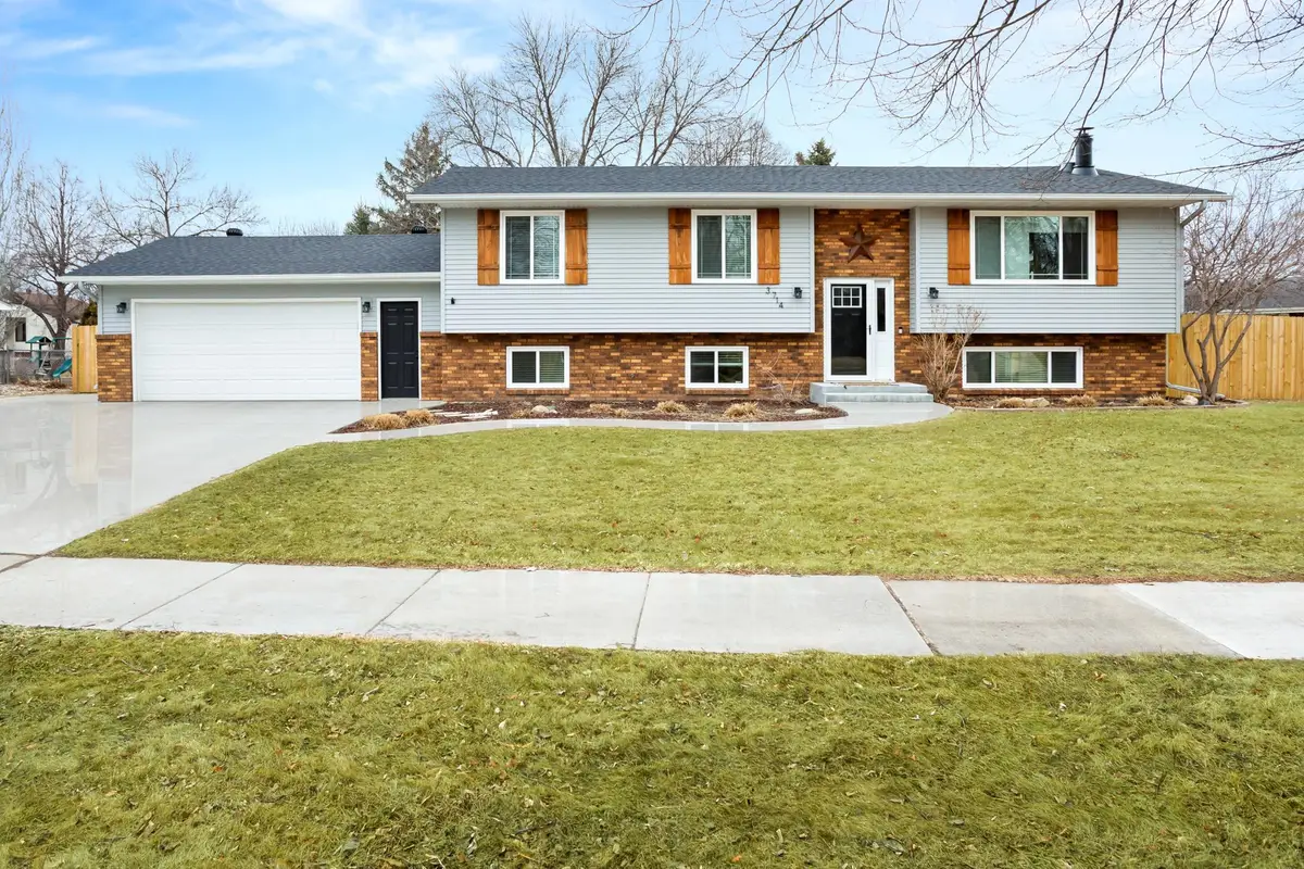 3714 12th Street S, Fargo, ND 58104 - #1