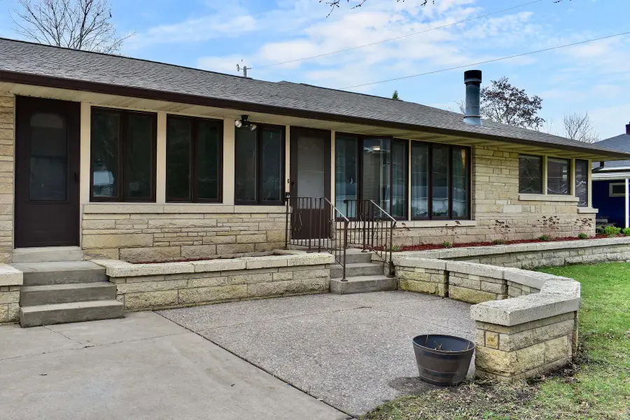 1308 Parkview Avenue, Winona, MN 55987 - #2