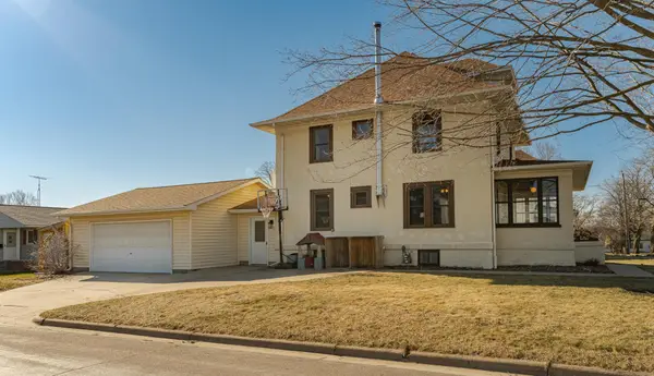 115 2nd Street Se, Plainview, MN 55964