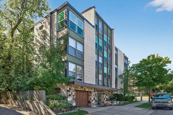 821 Douglas Avenue #204, Minneapolis, MN 55403