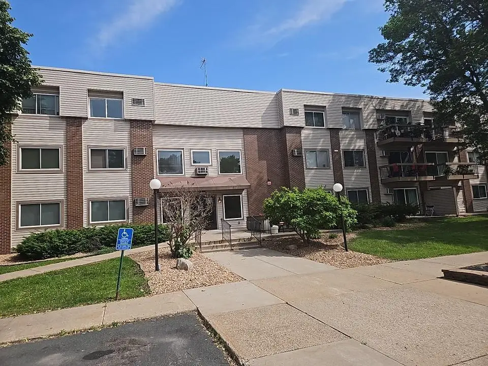 2800 Hillsboro Avenue N #307, New Hope, MN 55427 - #1