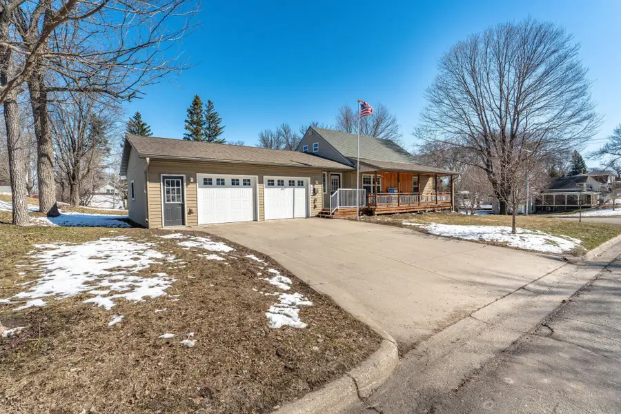 400 W Douglas Avenue, Fergus Falls, MN 56537 - #2
