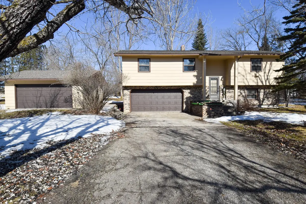 105 Valley View Road, Karlstad, MN 56732 - #1