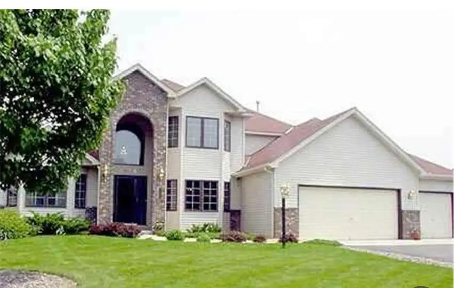 8362 Emerald Lane, Woodbury, MN 55125 - #2