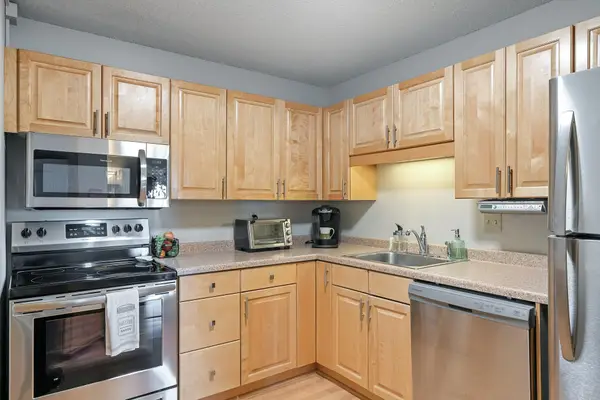 78 10th Street E #3203, Saint Paul, MN 55101