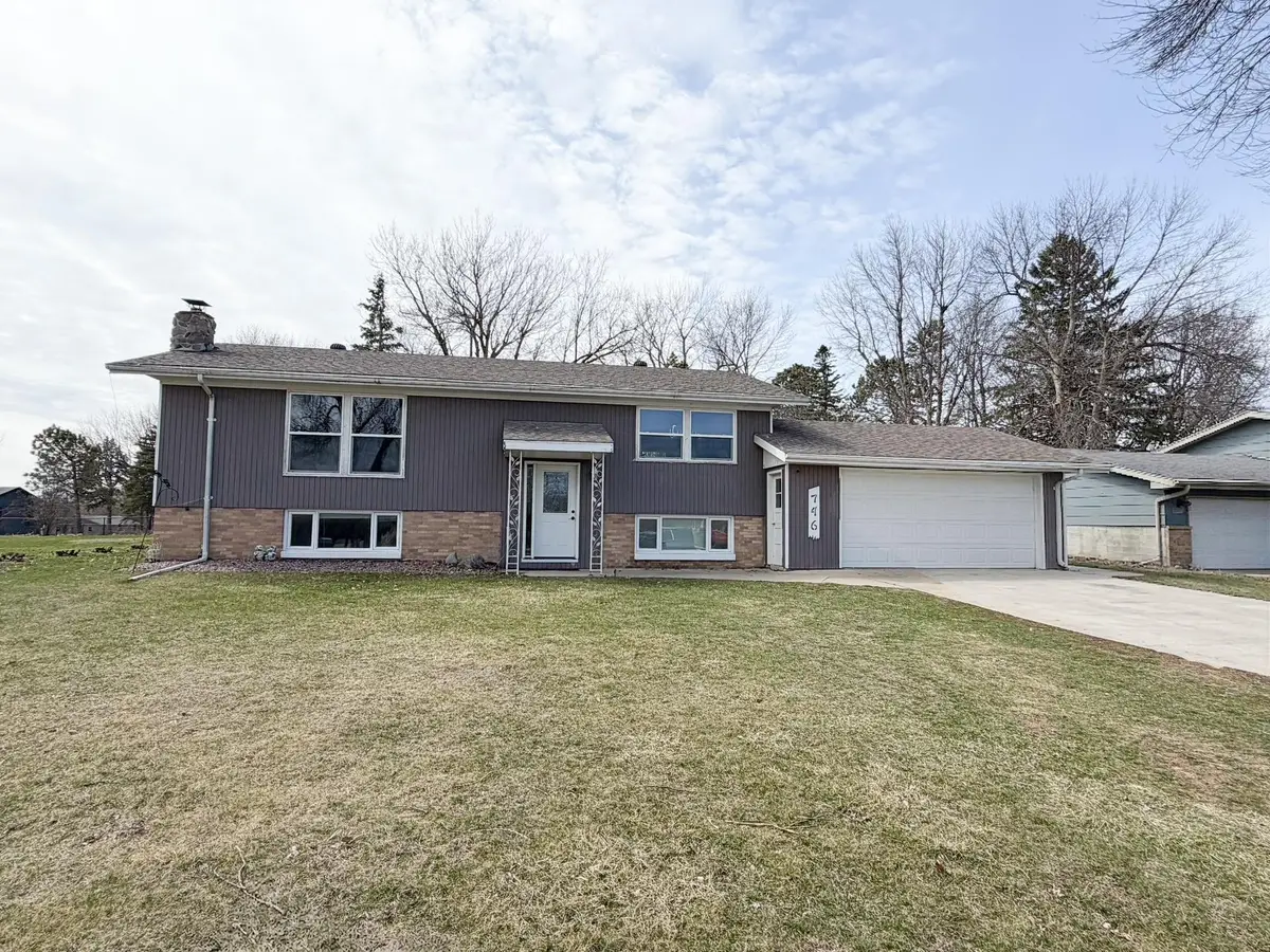 746 W Shore Drive, Worthington, MN 56187 - #1