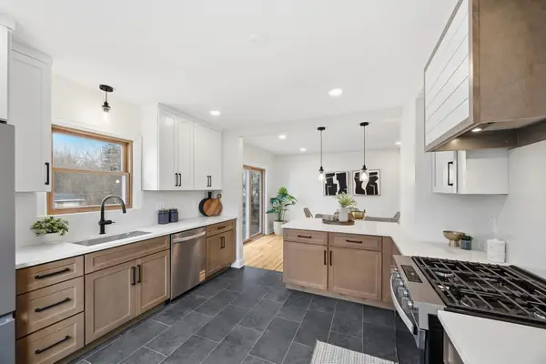 1010 Oak Ridge Road, Hopkins, MN 55305