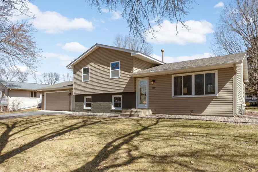 300 Edgewood Drive Se, Saint Michael, MN 55376 - #2