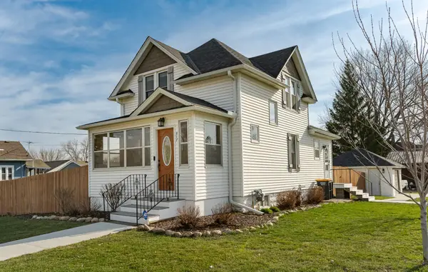 517 Center Avenue S, Hayfield, MN 55940