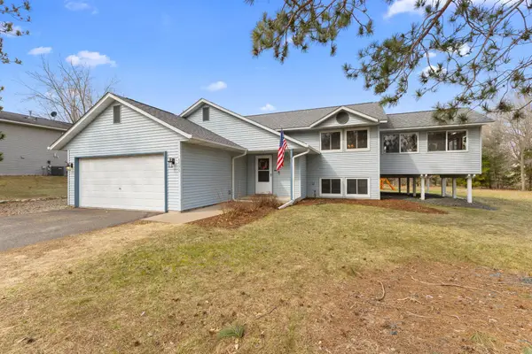 5575 Flint Trail, Wyoming, MN 55092