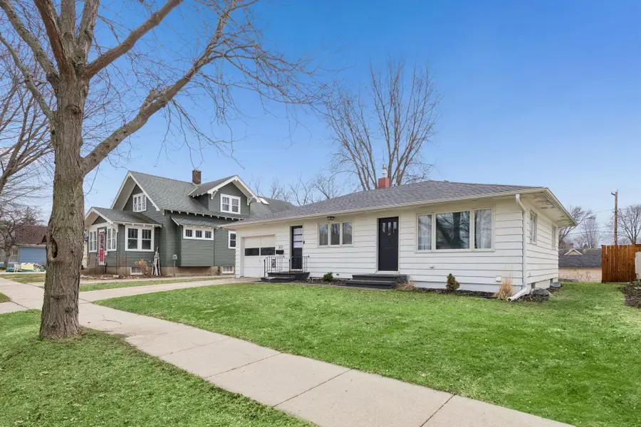 317 E 1st Street, Waconia, MN 55387 - #3