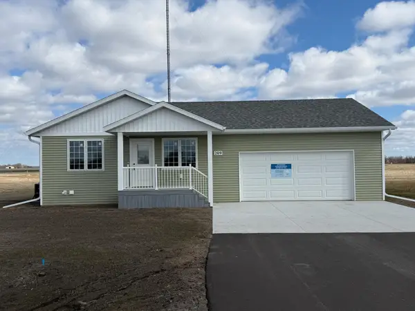 209 Lindbergh Drive Ne, Red Lake Falls, MN 56750