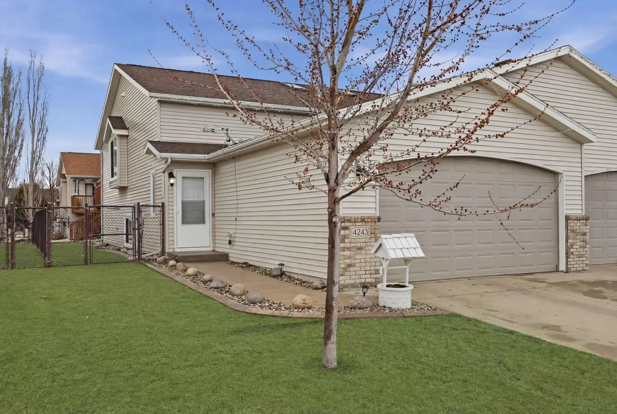 4243 39 1/2 Avenue S, Fargo, ND 58104 - #1