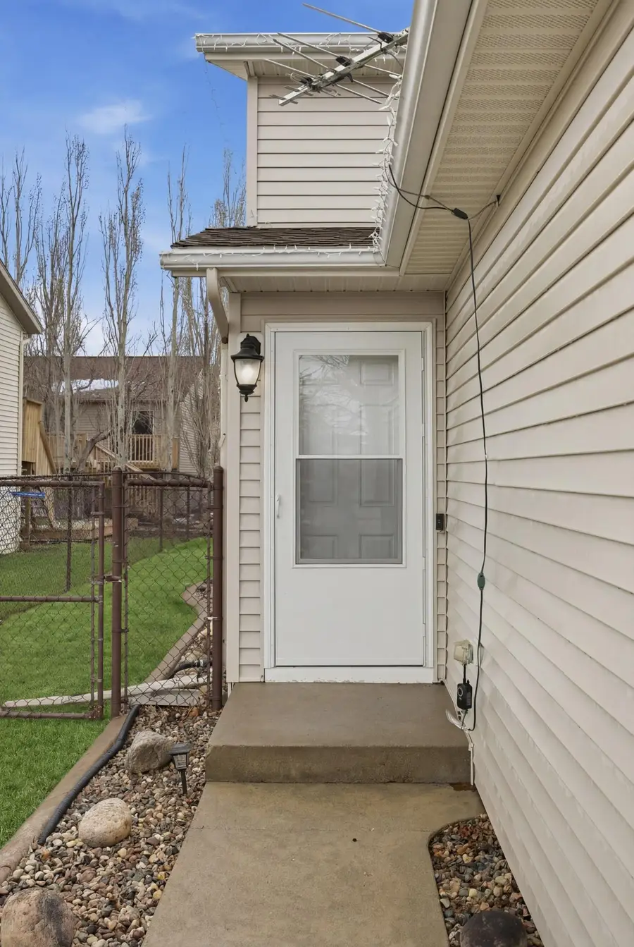 4243 39 1/2 Avenue S, Fargo, ND 58104 - #3