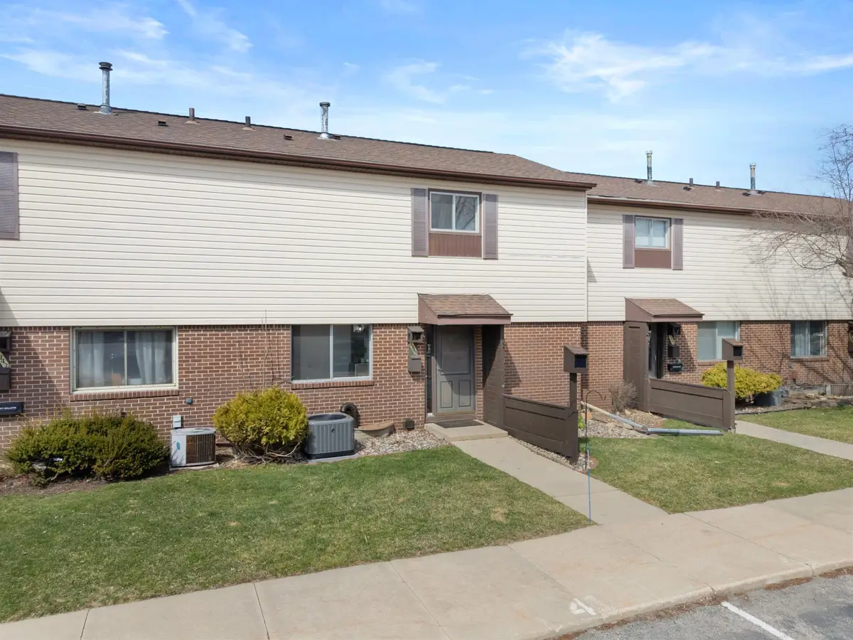 3945 18th Avenue Nw, Rochester, MN 55901 - #1