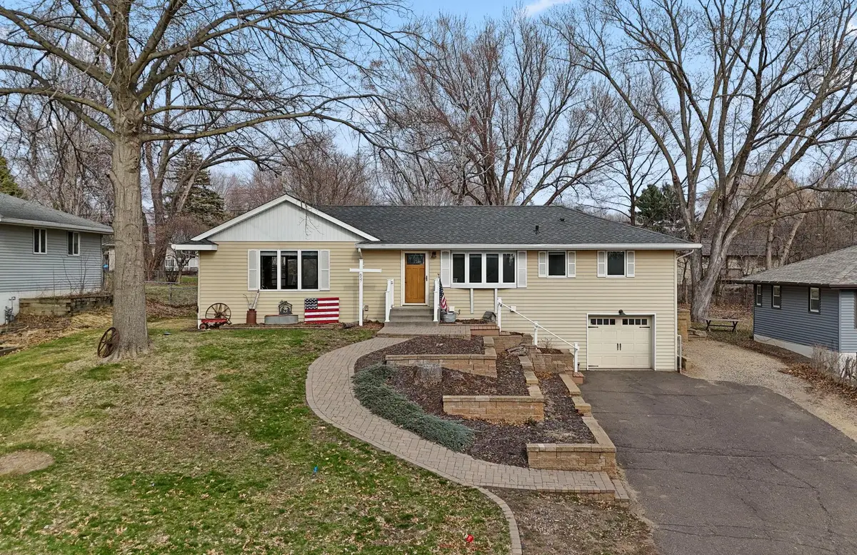 657 Granada Avenue N, Oakdale, MN 55128 - #1