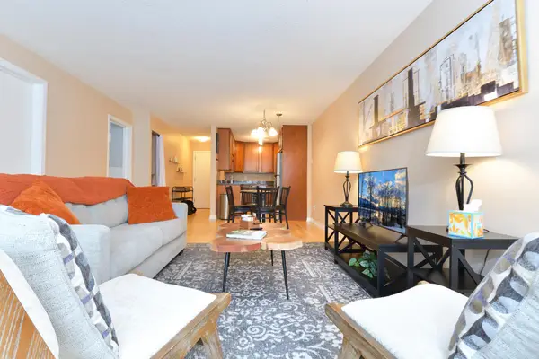 2700 W 44th Street #115, Minneapolis, MN 55410