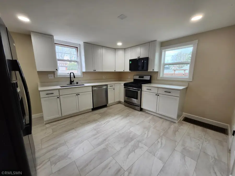 919 Warner Avenue, South Saint Paul, MN 55075 - #3