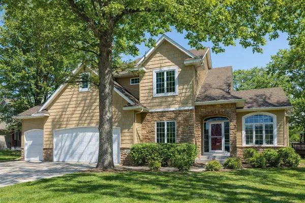 1255 Irvine Drive, Hanover, MN 55341