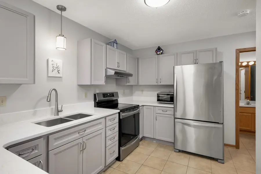 518 Lovell Avenue #1, Roseville, MN 55113 - #3