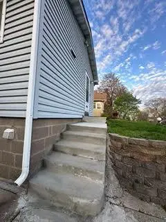 1155 W James Ave W, Saint Paul, MN 55107 - #1