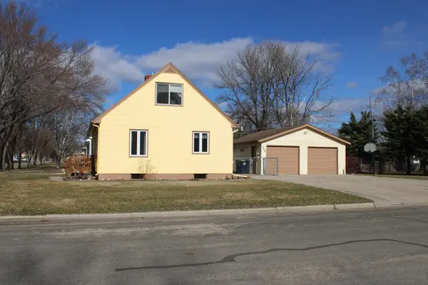 709 W 6th Street, Morris, MN 56267