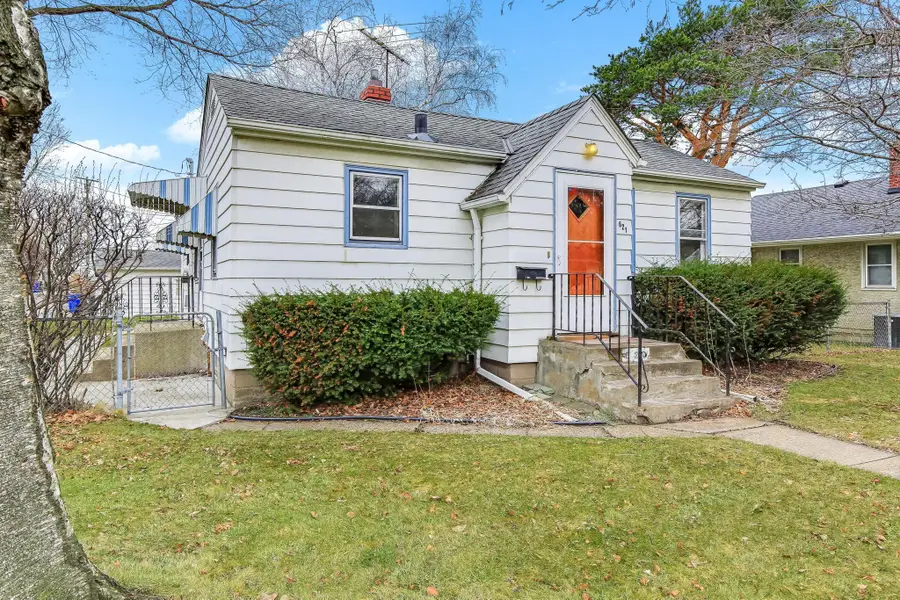 621 White Bear Avenue, Saint Paul, MN 55106 - #2