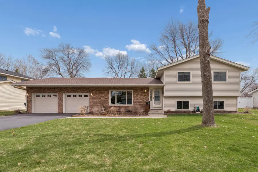 1197 Jackson Street S, Shakopee, MN 55379 - #2