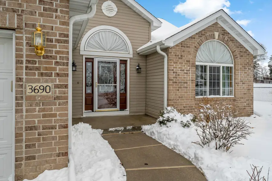 3690 Commonwealth Road, Woodbury, MN 55125 - #3