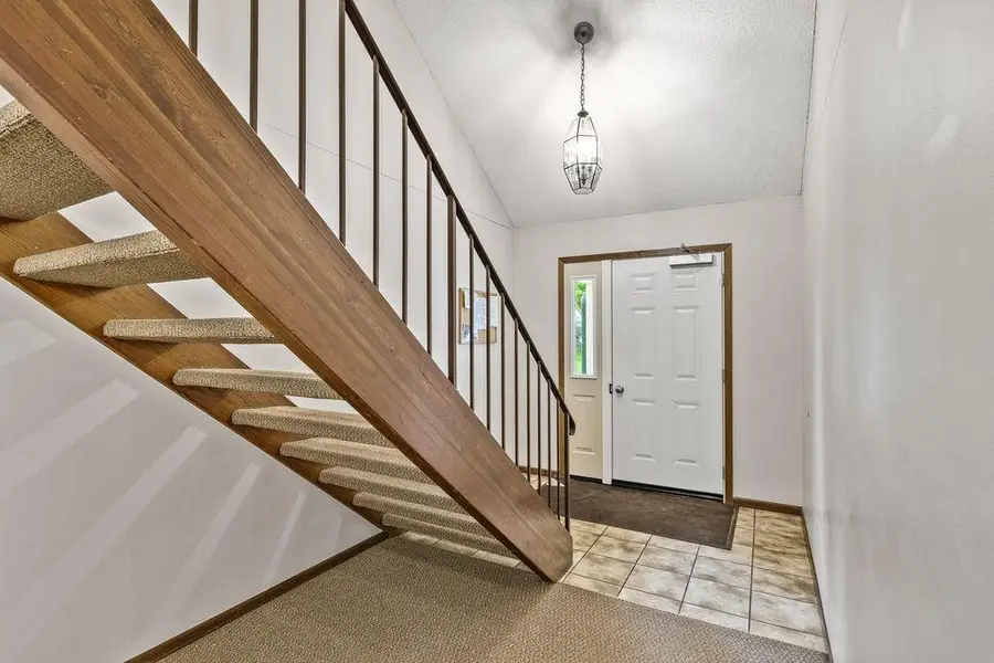 971 Heritage Court E #204, Vadnais Heights, MN 55127 - #2