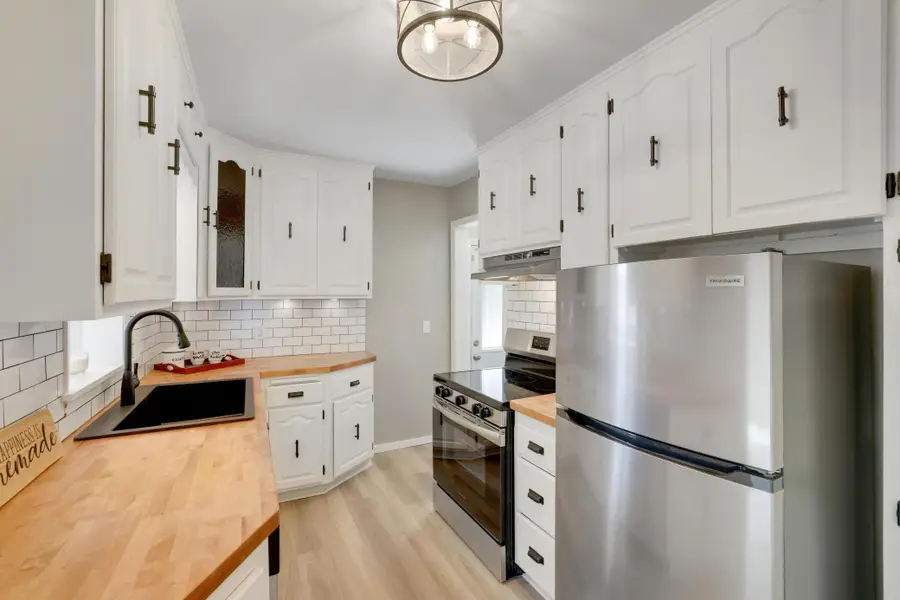 5848 Pennsylvania Avenue N, Minneapolis, MN 55428 - #3