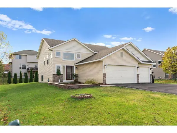 526 Hackney Avenue, Shakopee, MN 55379