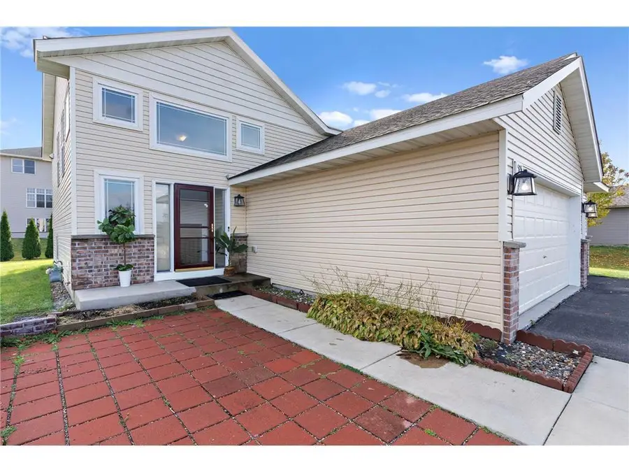 526 Hackney Avenue, Shakopee, MN 55379 - #3