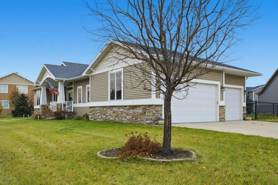 3847 43rd Avenue S, Moorhead, MN 56560 - #2