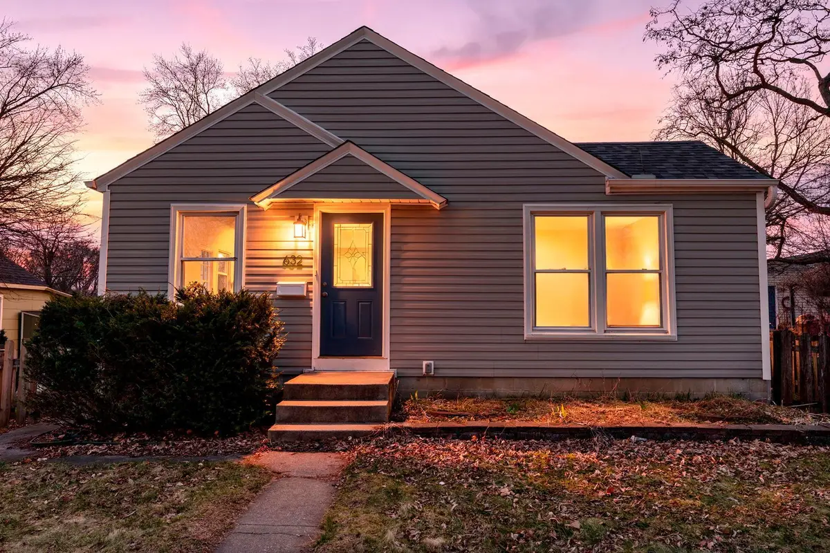 632 7th Avenue S, Hopkins, MN 55343 - #1