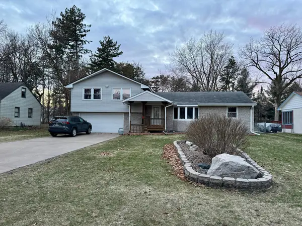 7850 Greenwood Drive, New Brighton, MN 55112