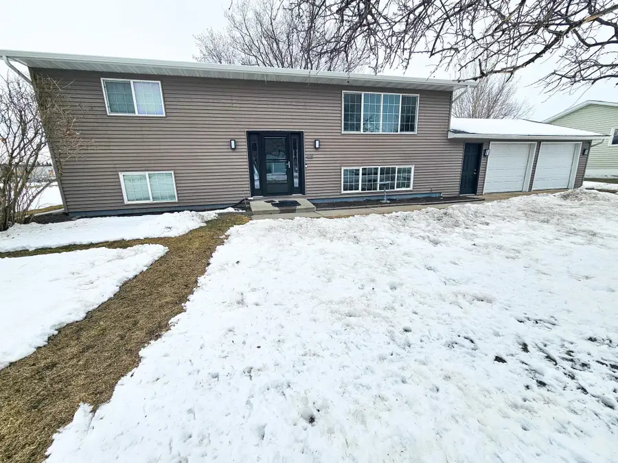 618 Saint Marys Avenue Sw, Red Lake Falls, MN 56750 - #2