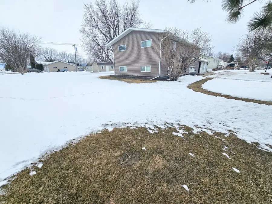 618 Saint Marys Avenue Sw, Red Lake Falls, MN 56750 - #3