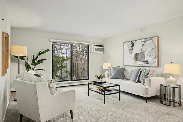 5645 Green Circle Drive #111, Hopkins, MN 55343