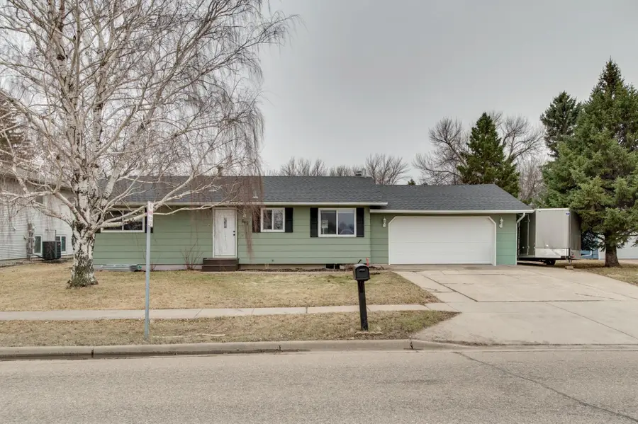 649 7th Avenue E, West Fargo, ND 58078 - #3